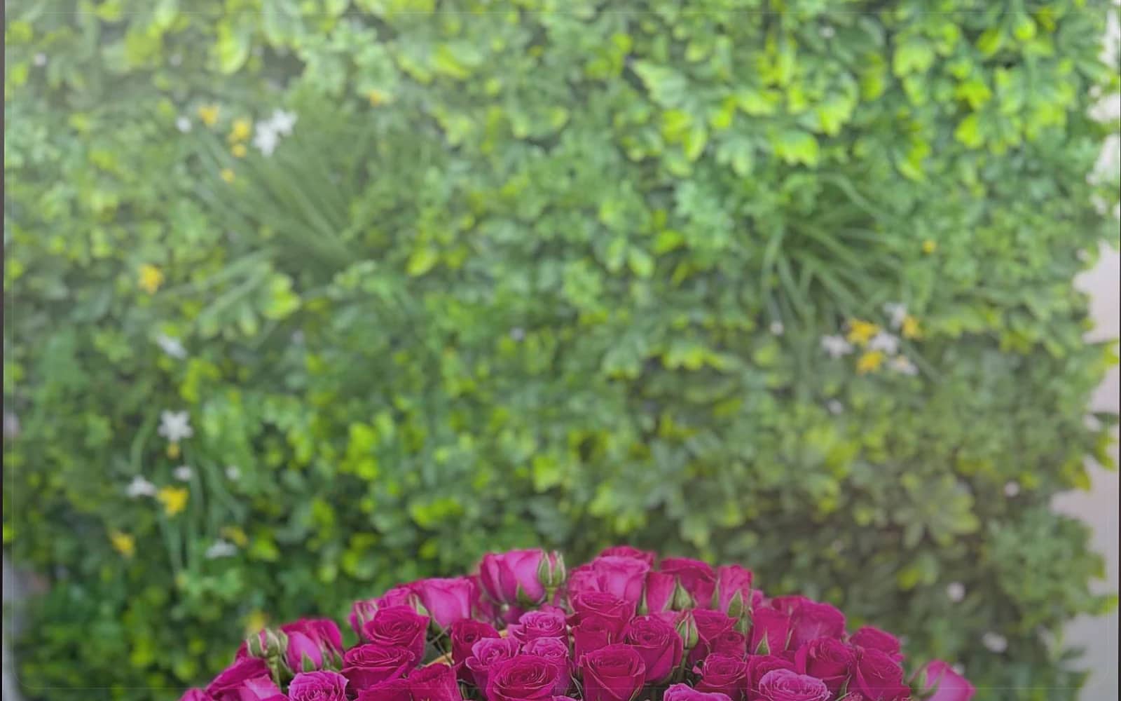 Woodland Hills flower delivery image from Lina Flowers with full warm florals for family homes and Valley gifting