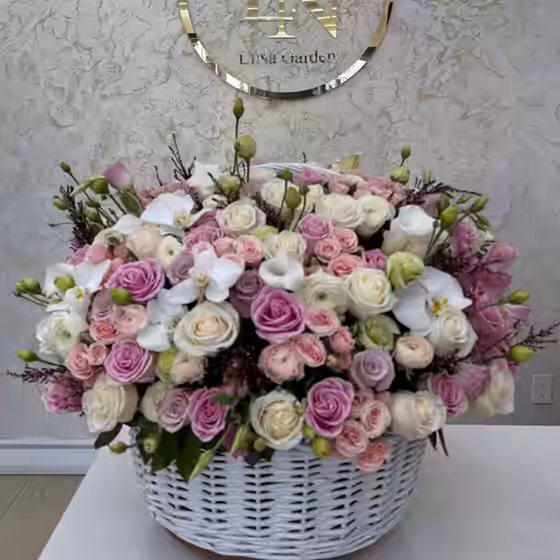 Quiet Comfort luxury flower basket for sympathy and milestone occasions from Lina Flowers