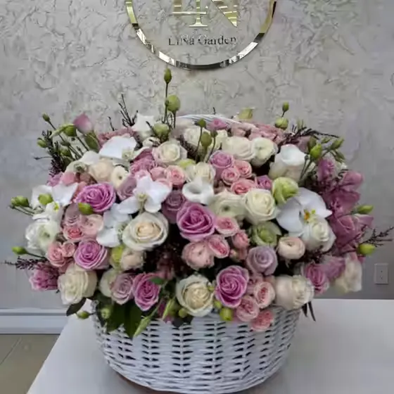 Quiet Comfort luxury flower basket for sympathy and milestone occasions from Lina Flowers